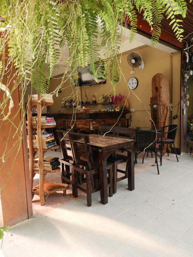 ホテル P'Lyn House チエンマイ エクステリア 写真